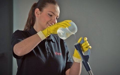 Zestaw SprayPro INOX Express Set - Kij Dozujący Do Czyszczenia Podłóg Zestaw SprayPro INOX Express Set - Kij Dozujący Do Czyszczenia Podłóg
